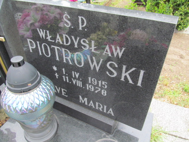 Władysław Piotrowski 1915 Goleniów - Grobonet - Wyszukiwarka osób pochowanych