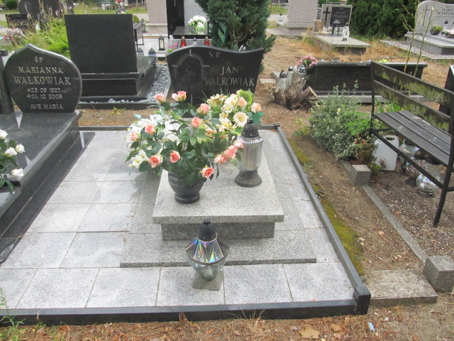 Grób Marianna Walkowiak