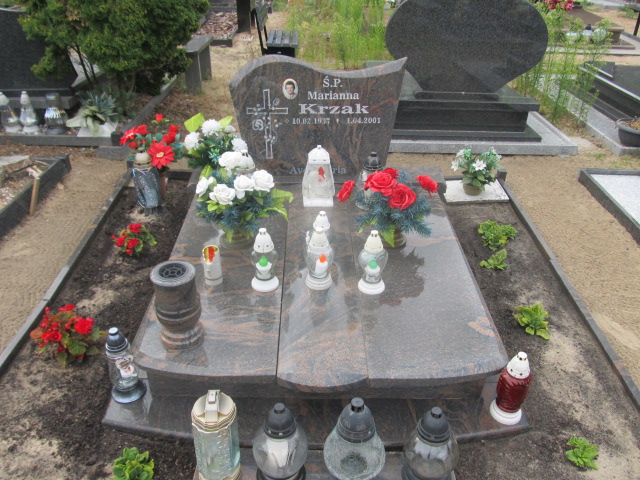 Grób Marianna Krzak-Głowacka