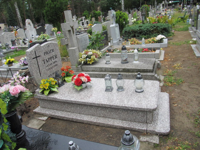 Grób Piotr Tapper