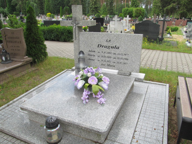 Grób Adam Draguła