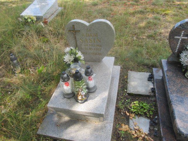 Grób Adam Sasin-dziecko
