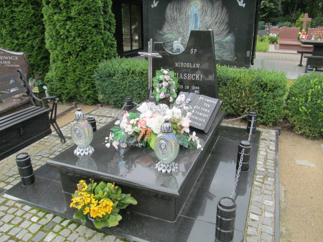 Grób Mirosław Piasecki