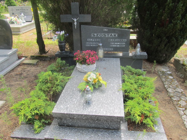 Grób Marianna Szóstak