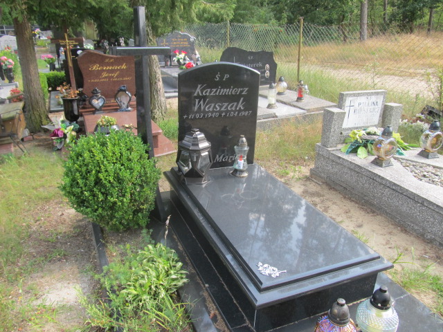 Grób Kazimierz Waszak