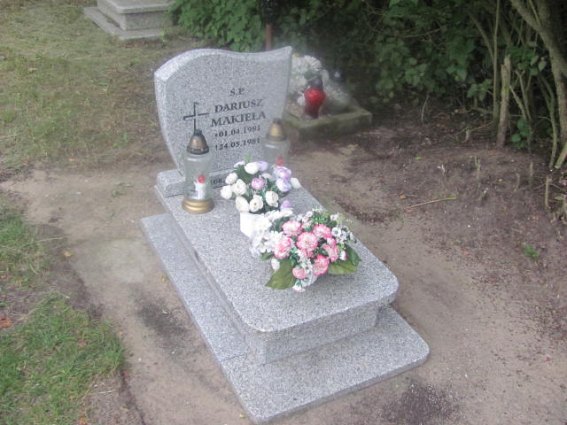 Grób Dariusz Makiela